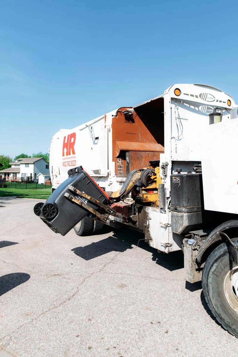 Husker Refuse automated collection truck in Lincoln